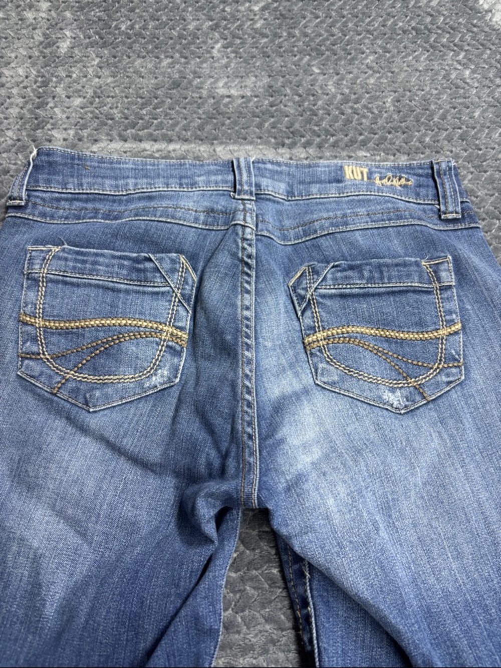 Kut from the Kloth Medium Blue Denim Roll-Cuff Women's Bermuda Shorts - Picture 4 of 5